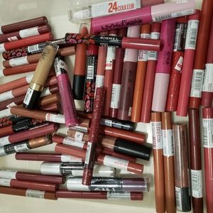 Lip crayons supper stay long lasting
